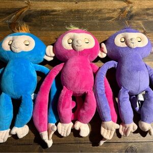 3- FINGERLINGS stuffed animals